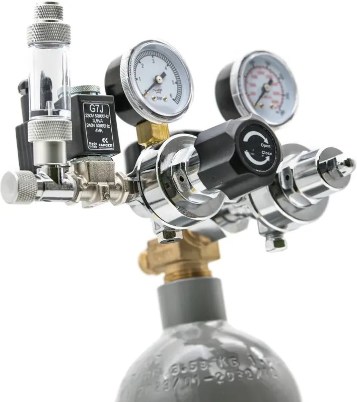 Ihned K Objednání Kompletní dvoustupňový CO2 set s nočním vypínáním a 2,1l lahví