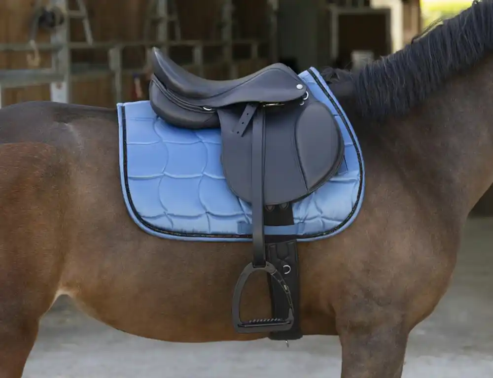 Všestranné sedlo ERIC THOMAS HYBRID NEW - Barva ČernáVelikost 17" Nejlepší Volba