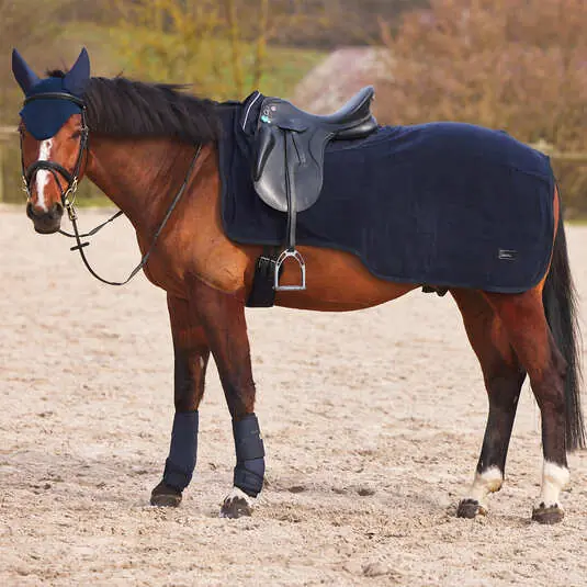 Fleecová bederní deka Horze Marquess - Barva Dark NavyVelikost 135 cm Hit Sezóny